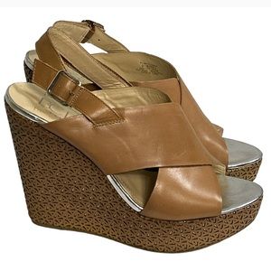 BCBG Paris Platform Sandals Wedge Heels Tan Mayflower Platform Leather size 9.5